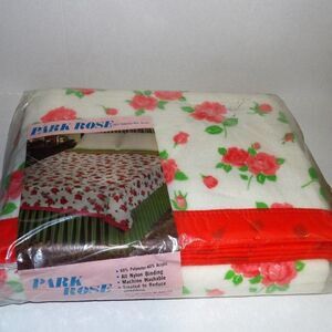 Vintage Park Rose Blanket Pink Roses Floral Cottagecore Shabby Chic New In Pkg